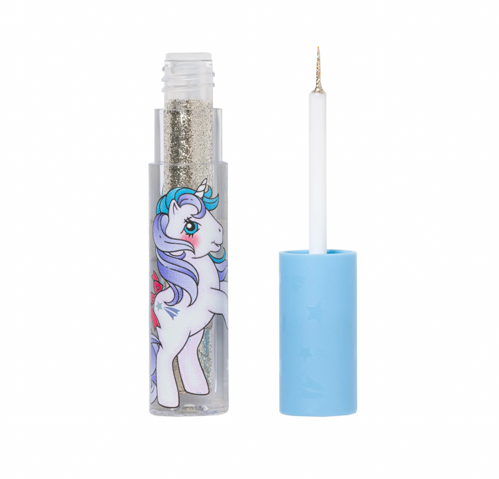 Delineador plateado con Glitter "Full of Fun: Unicorn Magic" de Beauty Creations x My Little Pony